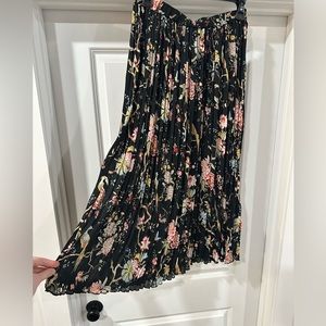 NWOT h&m skirt